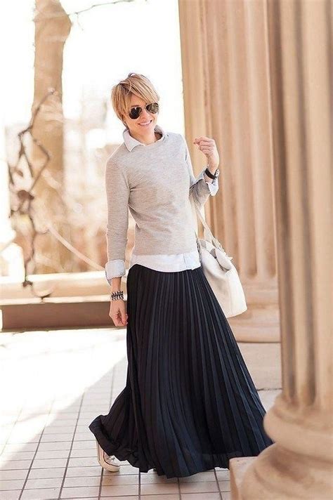 32 classy pleated dress outfit ideas for fall and winter season in 2020 winter maxi skirt