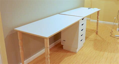 It's turned out well, and i've been dying to tell you about the new method we used. Zaaberry: DIY IKEA Knockoff Sewing Table