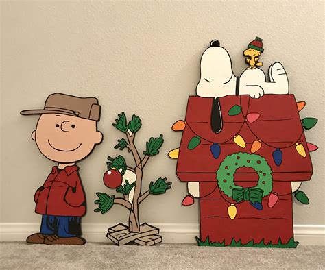 Charlie Brown Peanuts Gang Christmas Holiday Yard Lawn Art Decorations