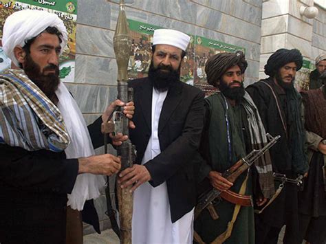 Талибан также использовал пропаганду для распространения своих идей и привлечения новобранцев. Талибан избрал нового лидера: Ахтар Мохаммад Мансур