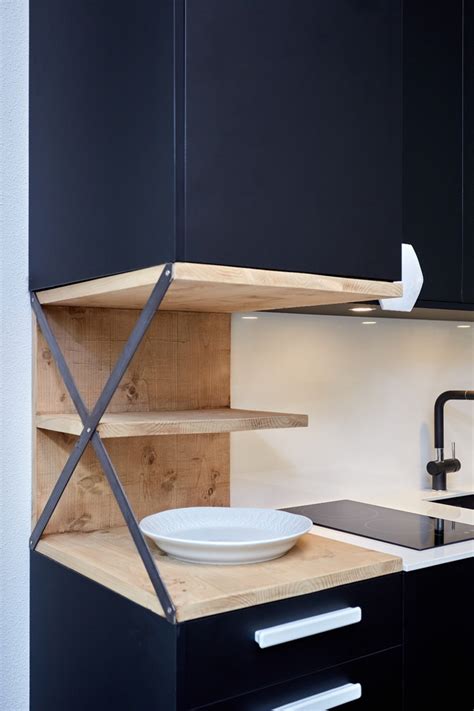 Blanco y acero, junto a las pinceladas de color del suelo hidráulico. Cocinas de Diseño a Medida - Scandinavian - Kitchen ...