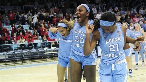 Womens Basketball North Carolina Hands Ninth Ranked Nc State Its First Loss Of The Season