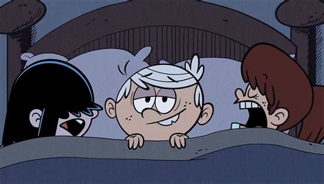 Image S1e06b Linc Sleeping With 2 Sisterspng The Loud House