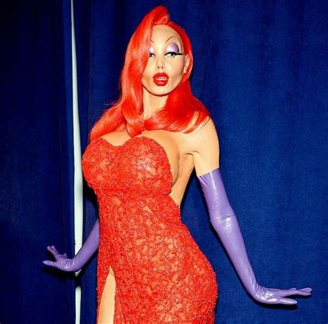 The german supermodel and project runway host is known as the halloween queen and this year she hold to that crown after appearing. Heidi Klum as Jessica Rabbit! #Halloween2015 | Heidi klum ...