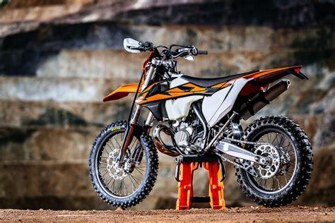 The husaberg chapter in the ktm 300 story began in 2010. 2018_KTM_fuel-injection_two-stroke_250_300_EXC_TPI_41 ...