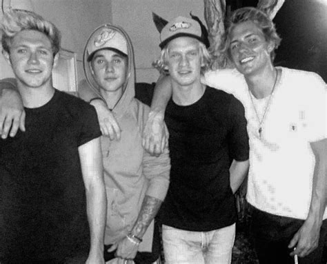 Niall Horan E Justin Bieber Jantaram Juntos E Os Fãs Surtaram Capricho