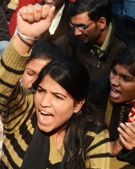 ‮ملٹی میڈیا‬ ‭bbc Urdu‬ ‮دہلی میں سکیورٹی اور مظاہرے‬