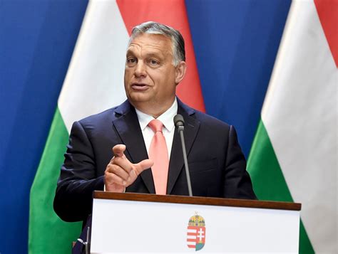 Orbán viktor válaszai és viszontválaszai az azonnali kérdések órájában. Orbán Viktor: több tízezer ember életét sikerült megmenteni