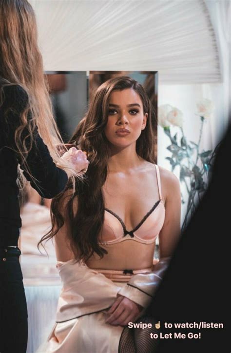 hailee steinfeld hot hailee steinfeld hottest and bikini pictures in images 2020 01 14