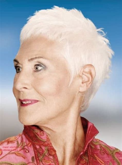 Hairstyles For Women Over 60 Suitable For All Face Types In 2021 2022