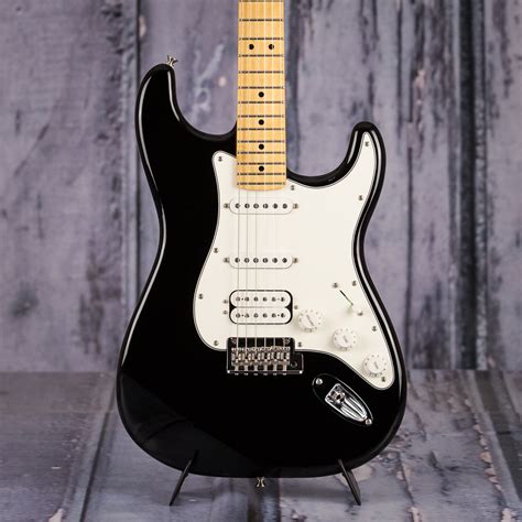 Fender Player Series Stratocaster Hss Maple Fingerboard Black For
