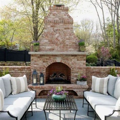 Pretty Seating Area Ideas With Outside Fireplace 12 Backyard Seating