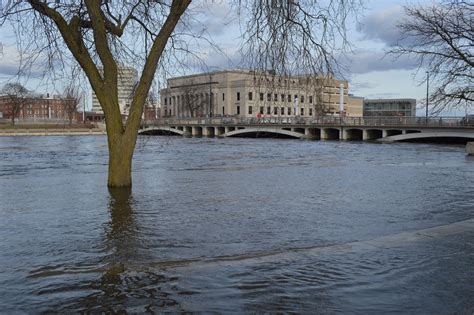 Cedar Rapids Confronts Flooding Again Homegrown Iowan