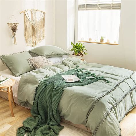 25 Perfect Sage Green Bedroom Ideas TheRouseHomes