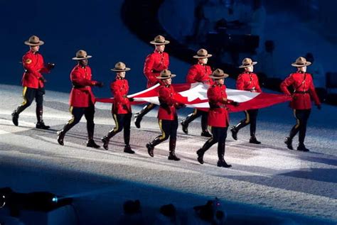 Маунти универсальные солдаты из Королевской Канадской конной полиции