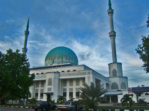 Concept of zakat in islam and ismailism. DI UJUNG ISLAM: Senibina Masjid di Negeri Johor
