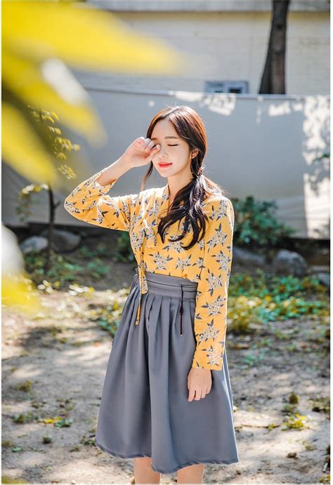 modern hanbok korean fashion korean traditional dress fashion pretty floral dress