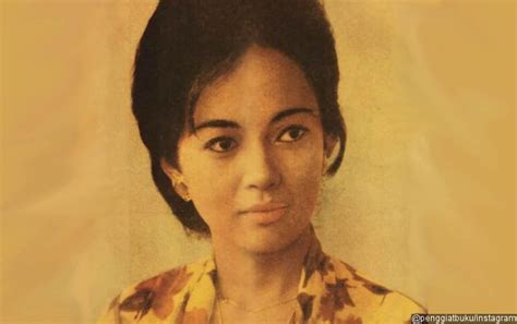 Sensualitas yang dijual dalam industri perfilman memang tidak akan pernah ada matinya. Artis Senior Era 60-an Mila Karmila Meninggal Dunia Di ...