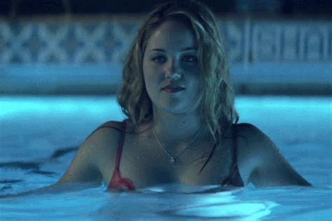 The 10 Sexiest Pool Scenes In Movie History Vh1 News