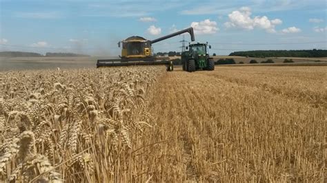 Wheat Harvest 2015 © Michael Trolove Geograph Britain And Ireland