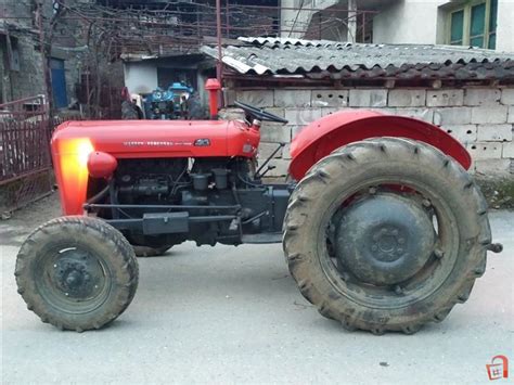 Kupite ili prodajte auto putem besplatnih oglasa. Polovni traktori od Italija | Delčevo