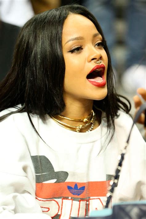 Septum Cómo Cuidar El Piercing De Moda Como Rihanna Foto 1