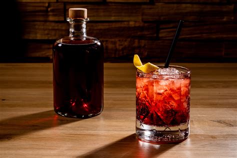 Alle reden von cocktails und würden vielleicht selbst gern den einen oder anderen in einer alkoholfreien variante mischen. Veneziano | Cocktails | Wein & Cocktail | dinnery ...