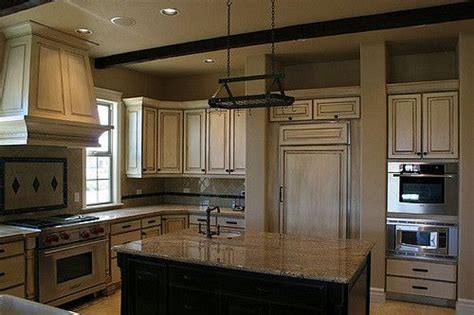 What wall color will not make the cabinets look more pink? to 10 for color paint pickled white wash kitchen cabinets ...
