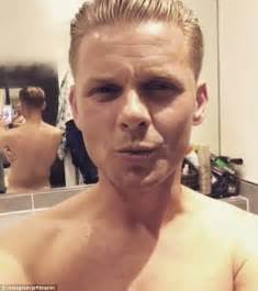 Jeff Brazier Flashes Bare Bum In Instagram Video Daily Mail Online