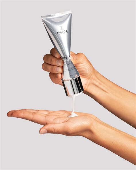 The Max Stem Cell Facial Cleanser Laserderm