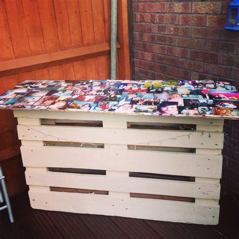 Pallet Bar I Made This Using Two Pallets I Painted The Pallets Using