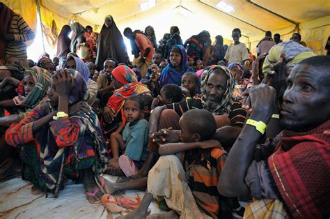 In Pictures Somalis Flee To Ethiopia Kenya News Al Jazeera