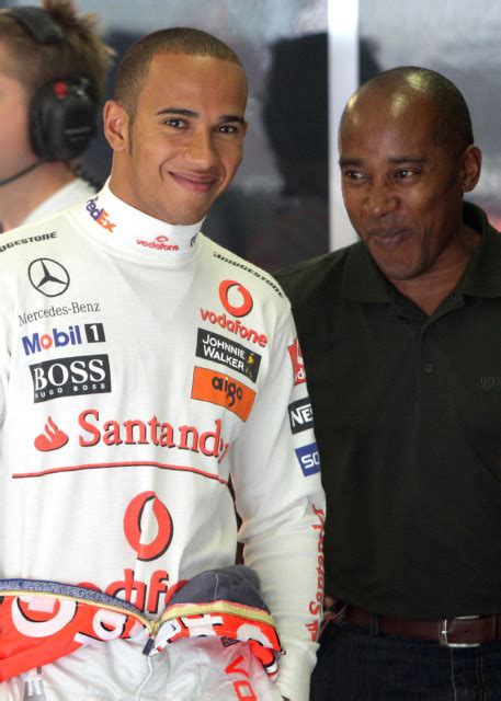 Полное имя — льюис карл дэвидсон хэмилтон (lewis carl davidson hamilton). Meet Lewis Hamilton's family including dad he sacked, racer brother with cerebral palsy and ...