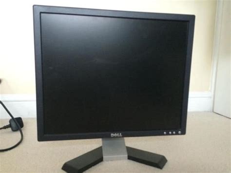 Dell professional dell p190s r 19 flat panel monitor refurbished. Dell 19-inch E196FPf LCD Monitor Oak Bay, Victoria