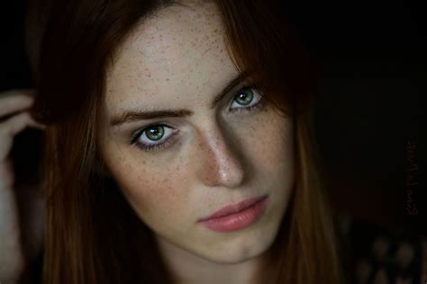 Wallpaper Face Women Redhead Model Looking At Viewer Green Eyes