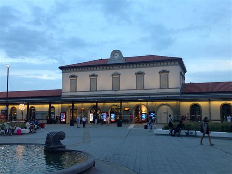 Rimani aggiornato con le notizie di corriere.it. Bergamo FS railway station in Italy image - Free stock photo - Public Domain photo - CC0 Images