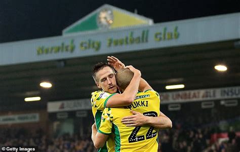 Championship Round Up Pukki Nets 11th Of The Season In Comeback Win For Leaders Norwich Daily