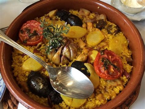 Poland, officially the republic of poland, is a country located in central europe. 5 pratos típicos na culinária espanhola ...