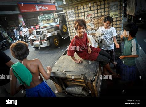 Street Kids In Manila Stock Photo Alamy