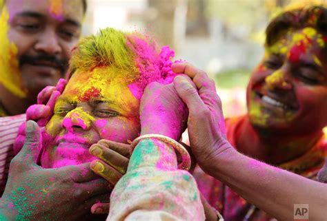 Hindus Celebrate Holi The Festival Of Colors Across India — Ap Images