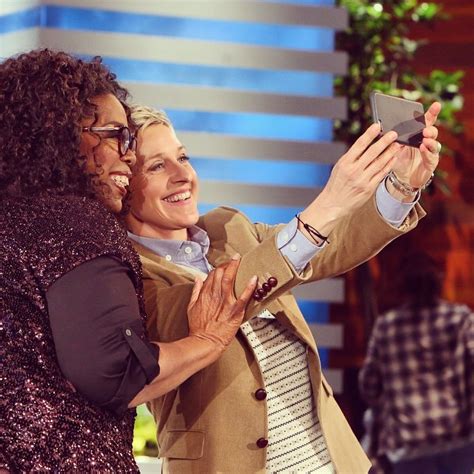 Que Encontro Ellen Degeneres Recebe Oprah Em Seu Programa E Faz Selfies Quem Quem News