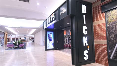 grand opening at independence mall dicks sporting goods