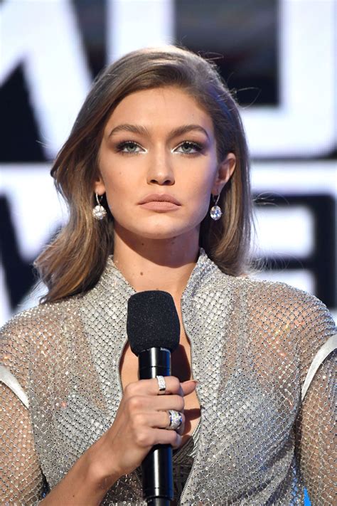 Gigi Hadid Apologizes For Her Melania Trump Impression American Music