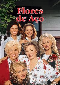 Para se preparar para o casamento ela vai com sua mãe, m'lynn (sally field), até o salão de cabaleireiro de truvy jones (dolly parton). Filme - Flores de Aço (Steel Magnolias) - 1989