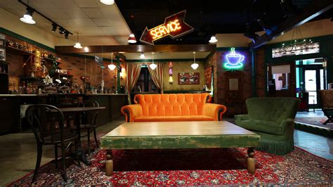 ‘friends Fans Rejoice A Central Perk Coffeehouse Is Opening In