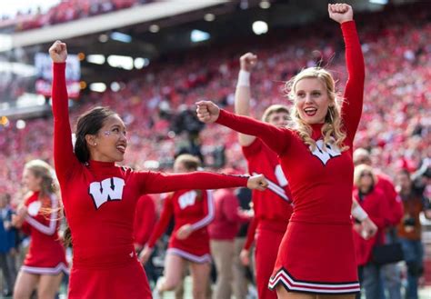 Wisconsin Badgers Cheerleaders Get Pelted With Snowballs By Fellow