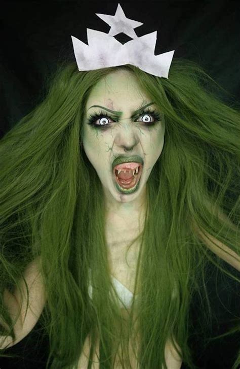 Makeup Artist Ashie Smith Turned Herself Into A Zombie Starbucks