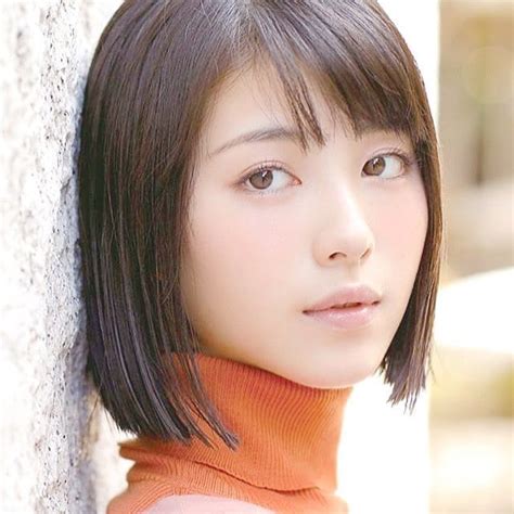 These two talks about acting, hobby, and their latest movie project together omoi. Picture of Minami Hamabe