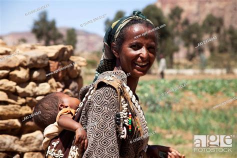 Ethiopian Woman Carrying Baby Gheralta Tigray Region Ethiopia Stock