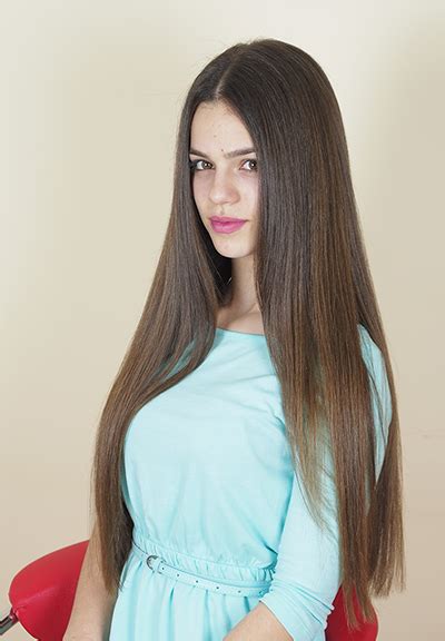 Opt for feathered pieces if your hair is thick and kind of heavy. Long Hair Models | Hair2U